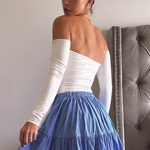 Top - Picture 2 of 2